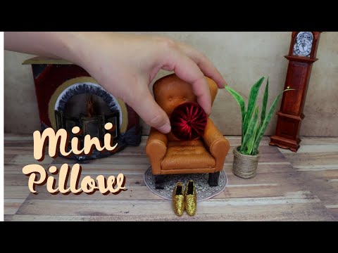 Miniature round throw pillow tutorial thumbnail