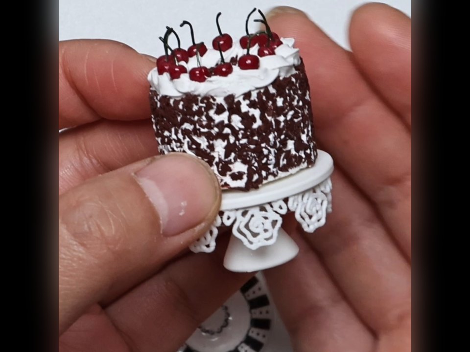Miniature Cake Stand STL, 1:12 Pierced Rose Dollhouse Cake Stand, 3D Print File